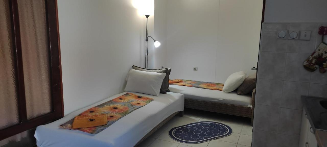 Apartment Nela Ni Buitenkant foto