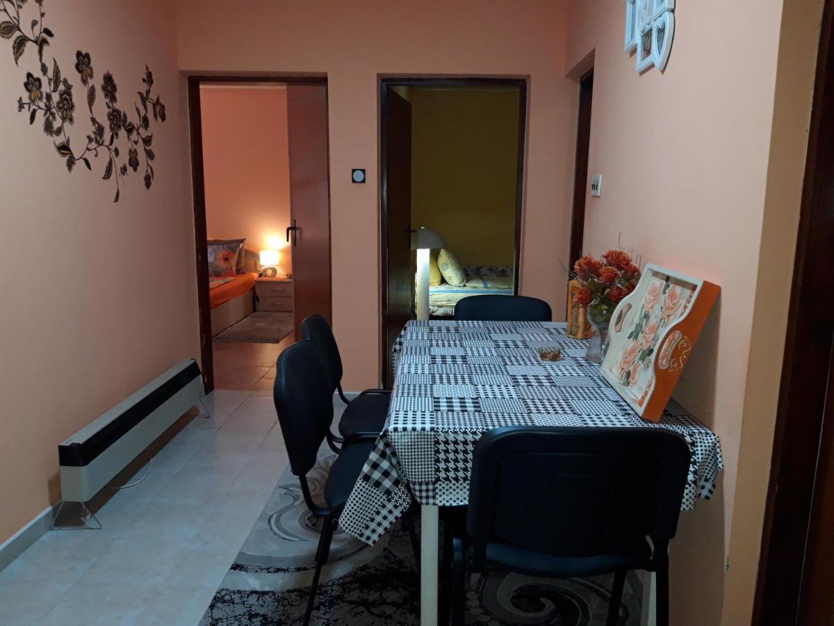 Apartment Nela Ni Buitenkant foto